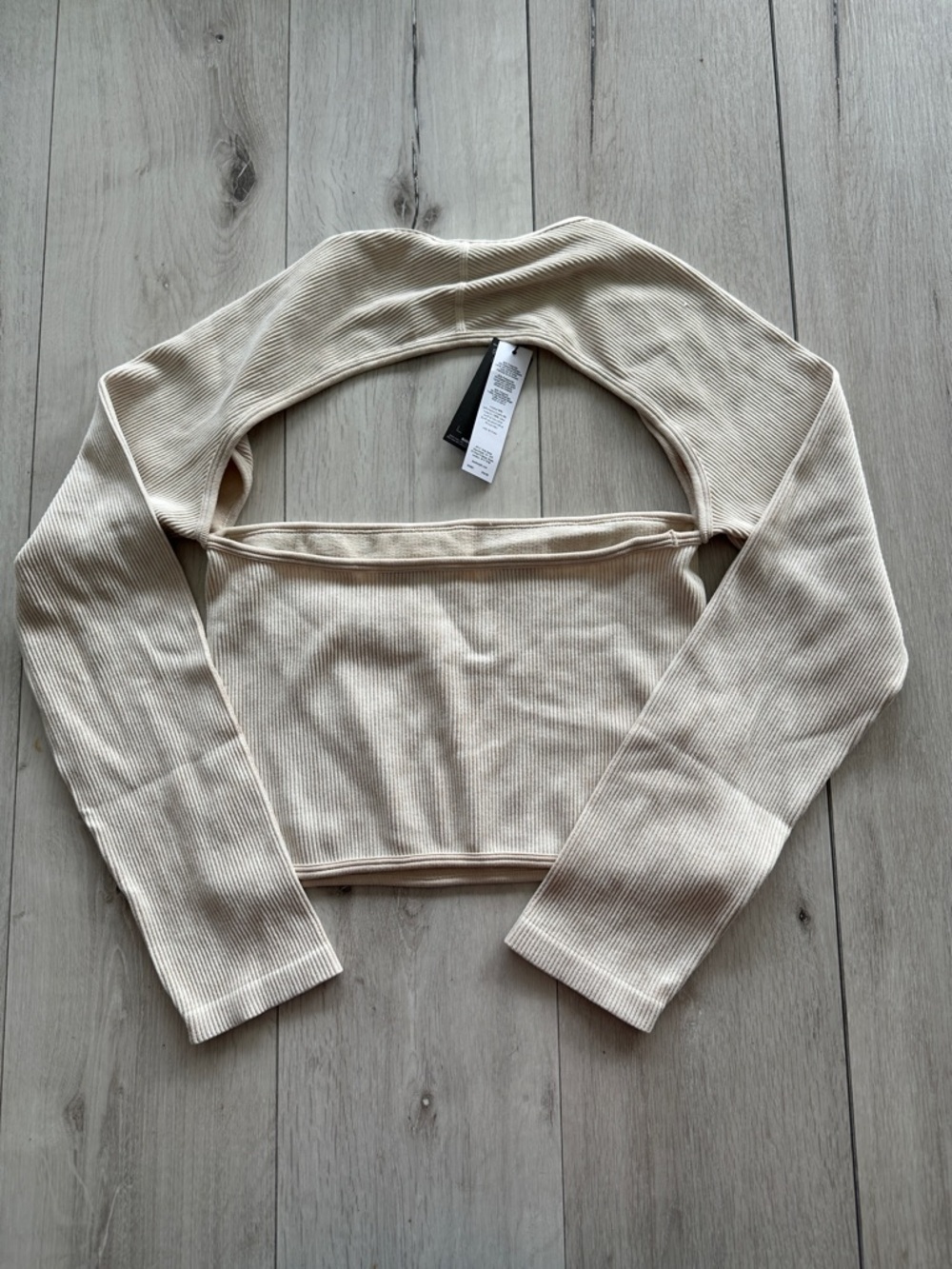 Pretty Little Thing Contour Rib Sleeve Detail Crop Top CREAM Large NWT IN PKG - Picture 8 of 11